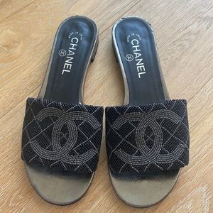 Authentic Chanel 2021 beaded slide sandal black